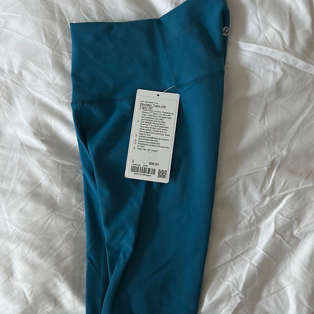 Lululemon women’s Wunder Train HR Tight 28”, size 2, color CPRI